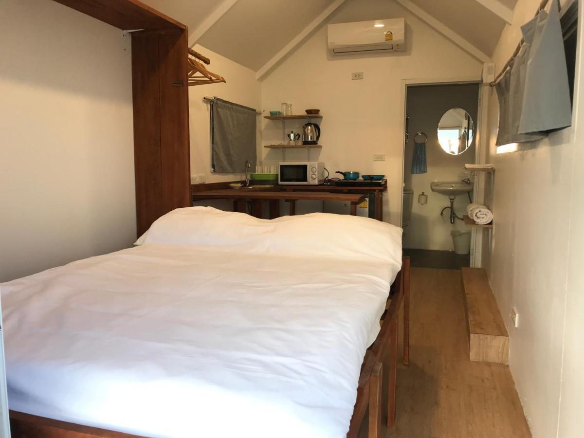 Walden Koh Lanta - Tiny Homes By The Sea Bagian luar foto