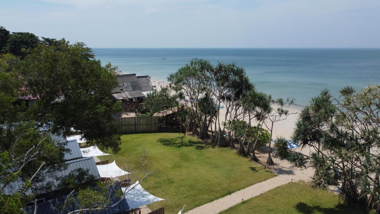 Walden Koh Lanta - Tiny Homes By The Sea Bagian luar foto