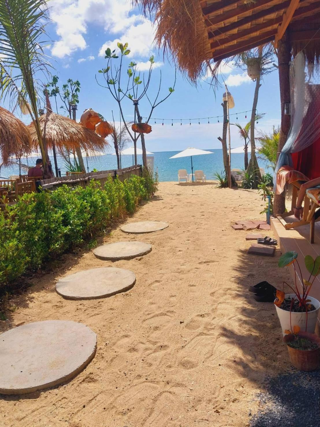 Walden Koh Lanta - Tiny Homes By The Sea Bagian luar foto