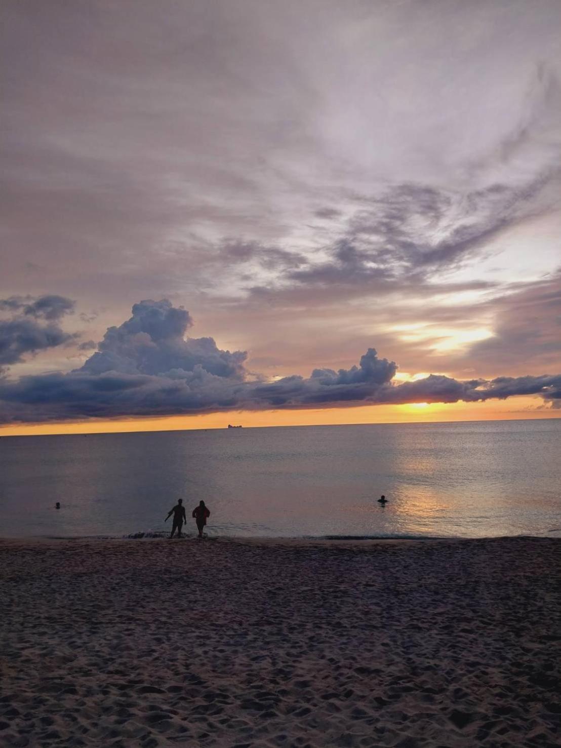 Walden Koh Lanta - Tiny Homes By The Sea Bagian luar foto