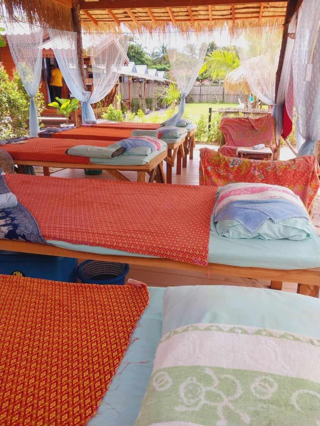 Walden Koh Lanta - Tiny Homes By The Sea Bagian luar foto